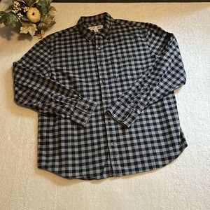 Men’s Long Sleeve Button-Down Shirt, Size XL